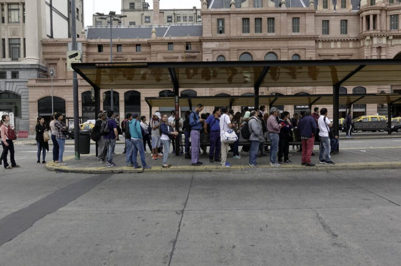 ESTE VIERNES SE CONGELAN LAS TARIFAS LOS TRENES Y COLECTIVOS DEL AMBA