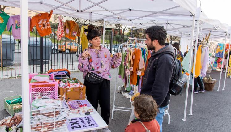 LLEGA LA FERIA FESTIVA AL MERCADO DE PULGAS