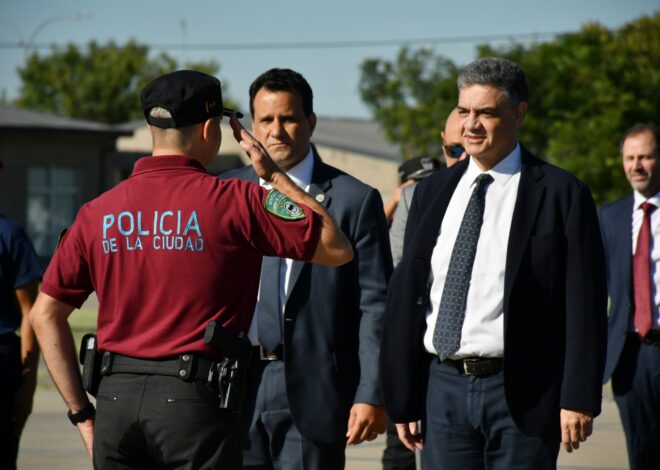 JORGE MACRI RECIBIÓ A MAS DE 2 MIL CADETES DE LA POLICIA