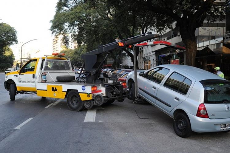 PROPONEN QUE EL SERVICIO DE GRUAS QUEDE EN MANOS DE LA CIUDAD