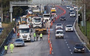 CORTE EN AV. CANTILO POR ROTURA DE UN CAÑO DE AGUA