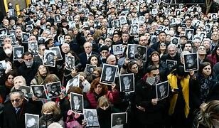 ACTO EN MEMORIA A LAS VÍCTIMAS DEL TERRORISMO DE ESTADO EN LA DECADA DEL 70