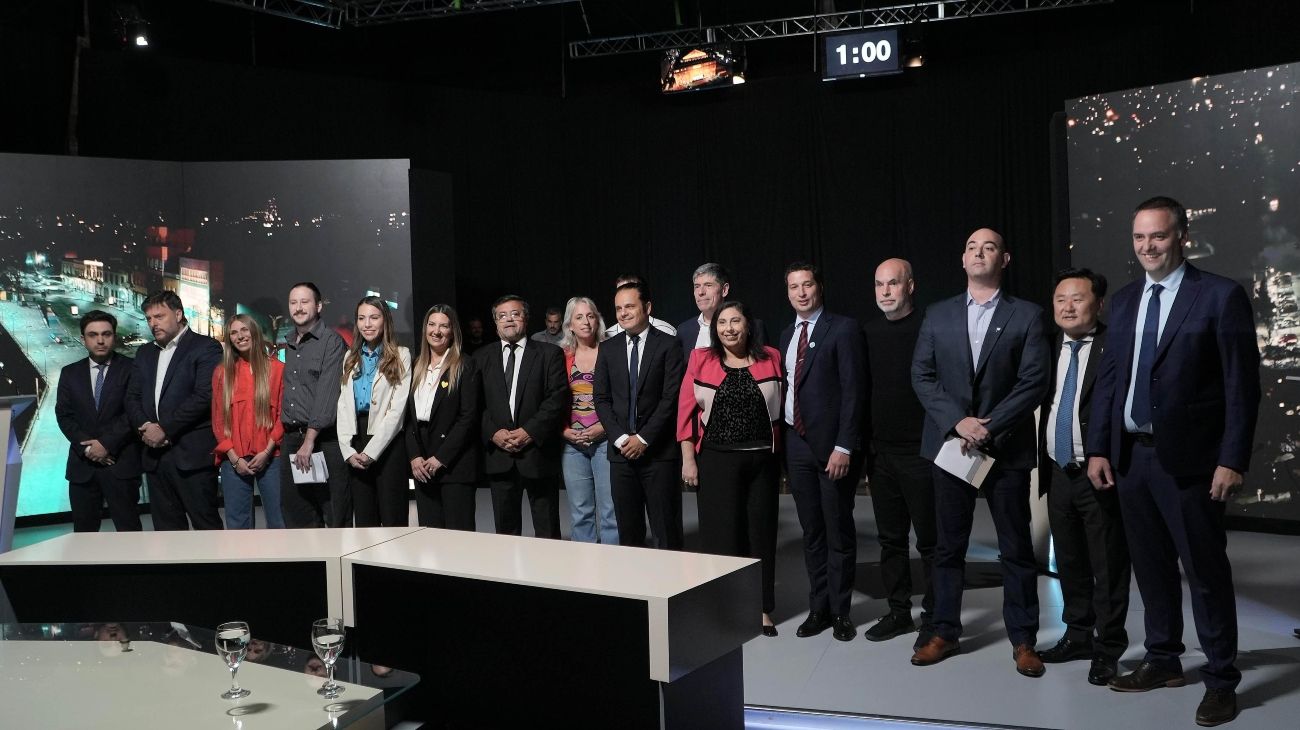 LOS 17 CANDIDATOS A LEGISLADORES DEBATIERON SUS PROPUESTAS PARA LA CIUDAD
