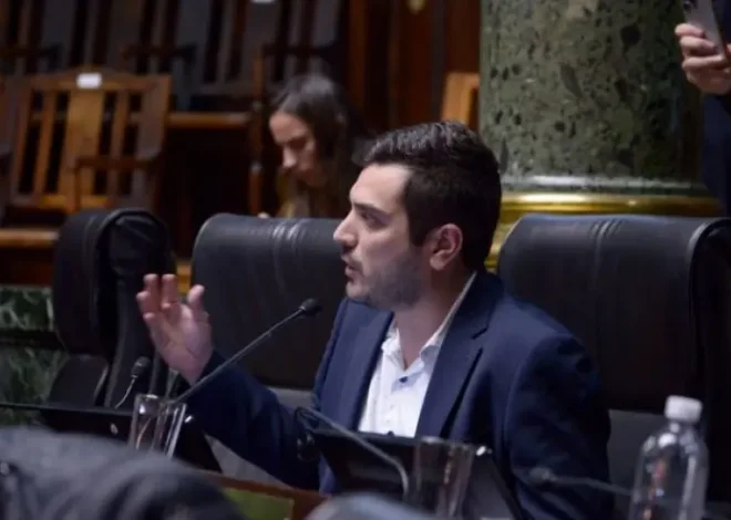 EL RADICALISMO EN LA LEGISLATURA RECHAZÓ AL DNU PRESIDENCIAL QUE LIMITA EL DERECHO A HUELGA
