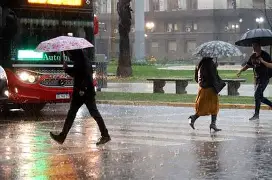 EL SMN ALERTÓ POR TORMENTAS Y FUERTES VIENTOS EN EL AMBA Y 14 PROVINCIAS