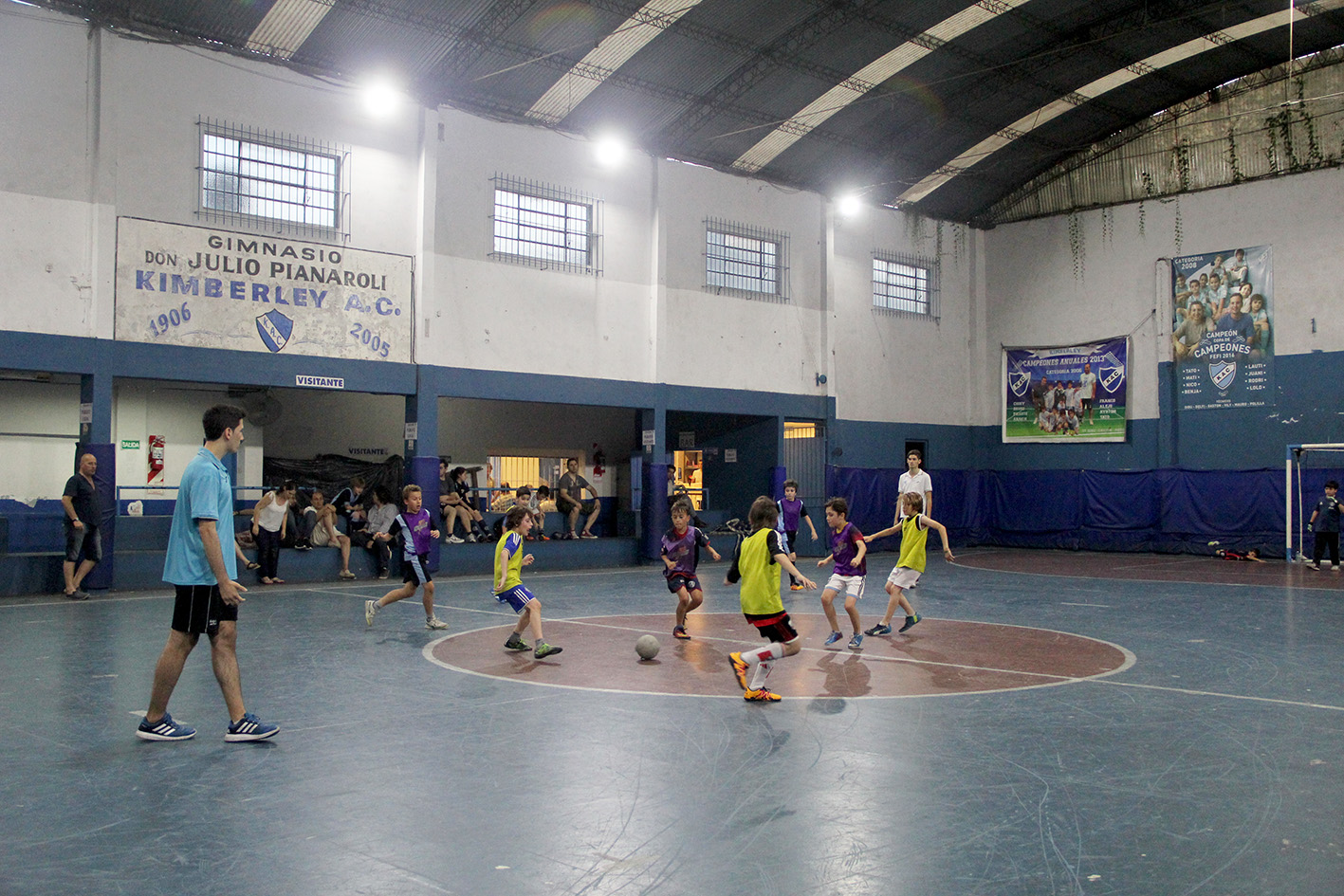 PRESENTARON UN PROYECTO PARA REINTEGRAR EL 40% DE LOS SERVICIOS A CLUBES DE BARRIO