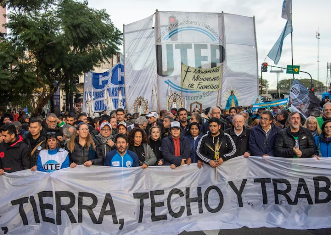 SAN CAYETANO: MOVIMIENTOS SOCIALES SE MOVILIZAN EN LA CIUDAD