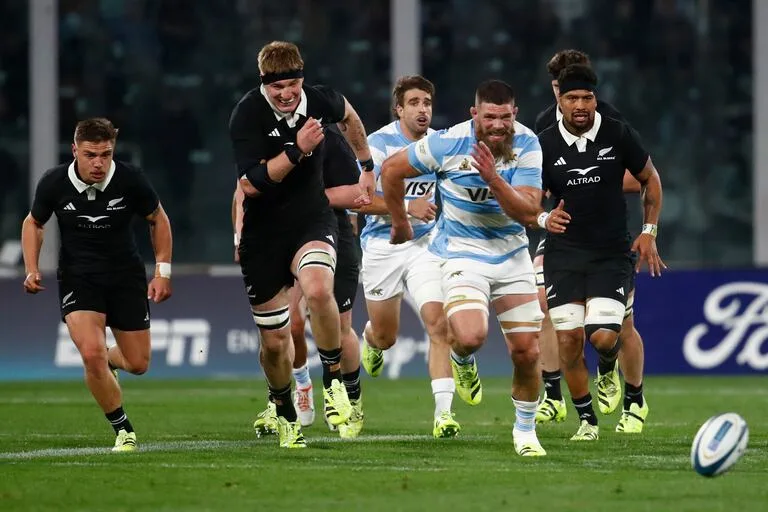LA POLICÍA DE LA CIUDAD APLICÓ POR PRIMERA VEZ EL DERECHO DE ADMISIÓN EN UN PARTIDO DE RUGBY