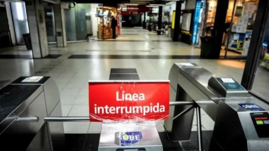 POR LA MUERTE DE UN TRABAJADOR HAY PARO DE SUBTES DE 15 A 13HS