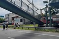 YA FUNCIONA CON NORMALIDAD LA AV. GRAL PAZ LUEGO DE REMOVER UN PUENTE PEATONAL POR ACCEIDENTE