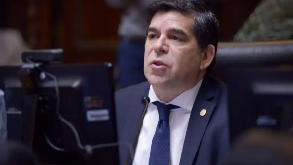EL LARRETISMO SE OPONE A APLICAR UN 3% DE INGRESOS BRUTOS A LOS PLAZOS FIJOS