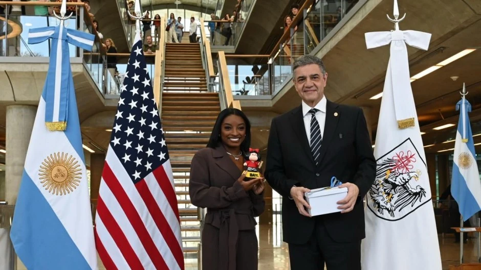 JORGE MACRI SE REUNIÓ CON LA GIMNASTA SIMÓN BILES
