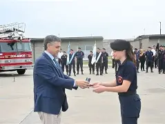 NUEVOS BOMBROS SE UNEN A LA FUERZA EN LA CIUDAD