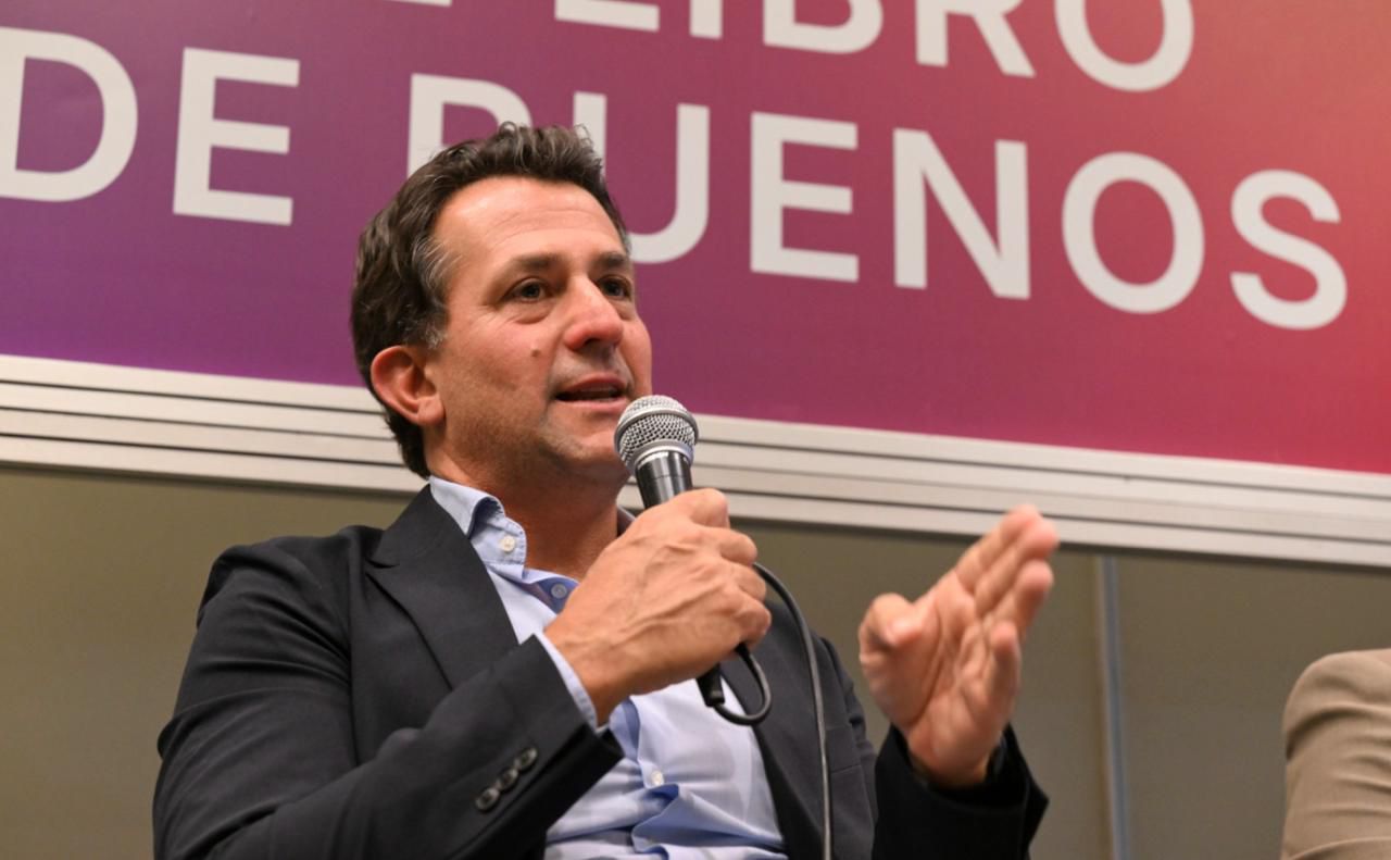 GRIBAUDO PRESENTÓ “DEMOCRACIA ALGORÍTMICA”, SU LIBRO SOBRE IA