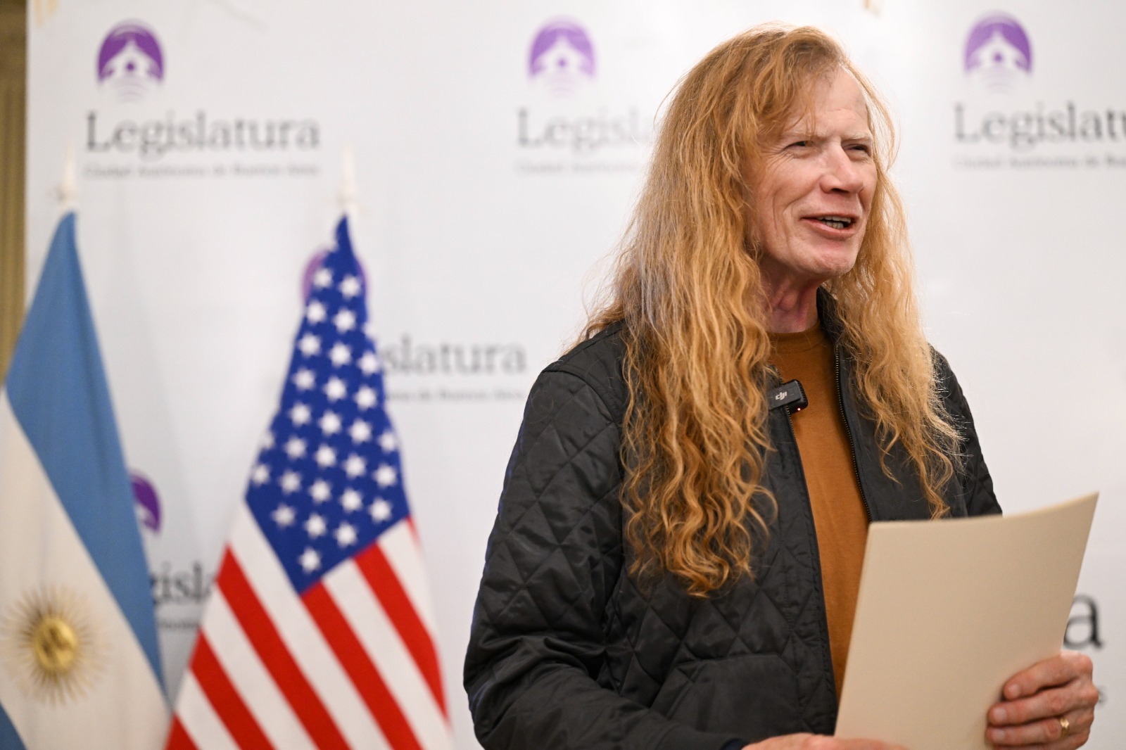 EL LÍDER DE LA BANDA “MEGADETH” FUE CONDECORADO EN LA LEGISLATURA