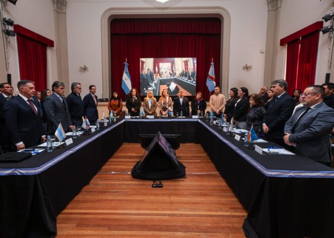 LEGISLATURAS CONECTADAS REUNIÓ EN LA RIOJA A AUTORIDADES PARLAMENTARIAS DE TODO EL PAÍS