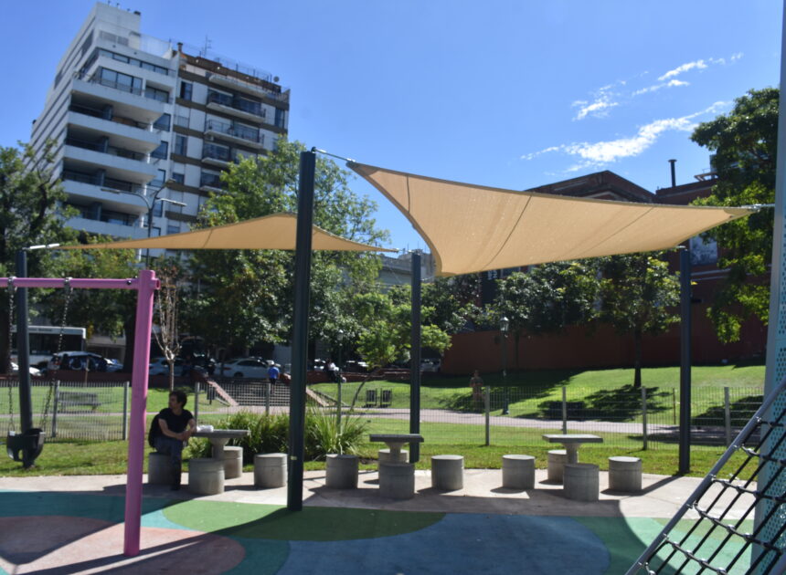INCORPORAN MÁS ESPACIOS CON SOMBRAS EN LAS PLAZAS Y PARQUES PORTEÑOS