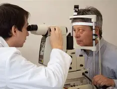EL HOSPITAL DE CLÍNICAS REVELÓ QUE MÁS DE LA MITAD DE LOS ADULTOS TIENE MIOPÍA