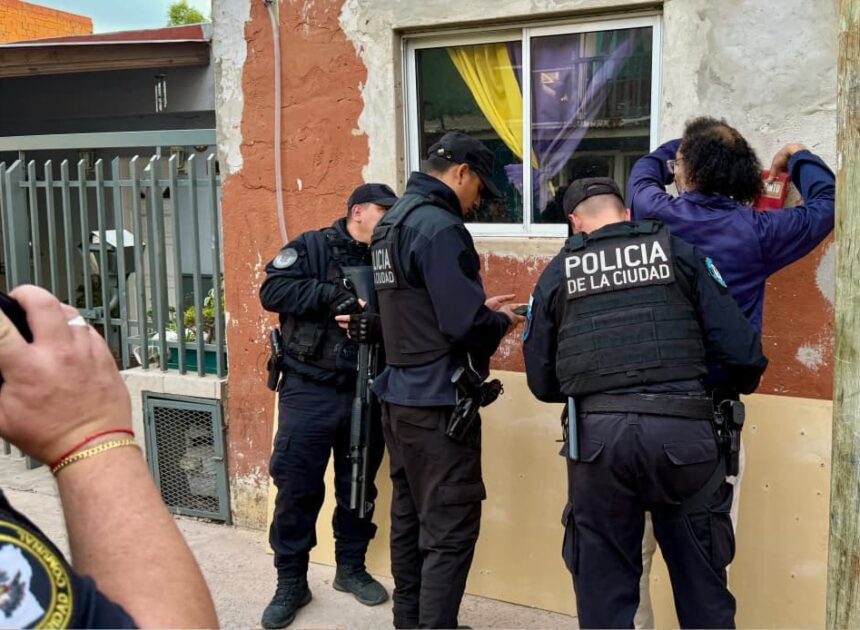 MEGAOPERATIVO DE SEGURIDAD EN BARRIO PORTEÑOS
