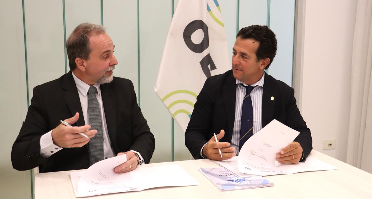 LA LEGISLATURA FIRMÓ UN ACUERDO ESTRATÉGICO CON LA OEI